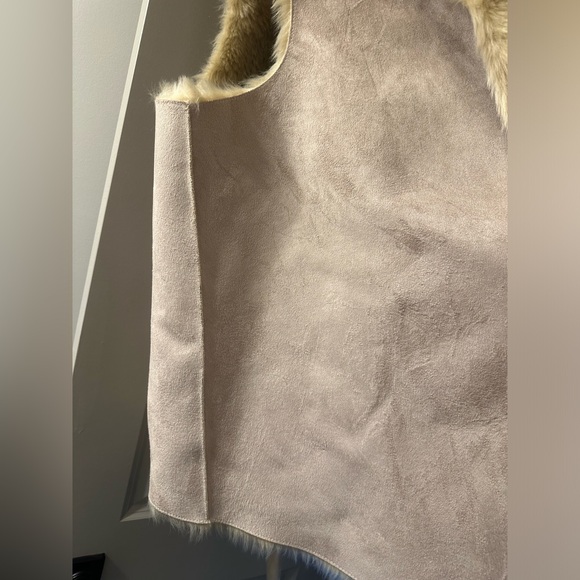 NWT Faux Fur open vest from Lane Bryant! - Picture 11 of 13